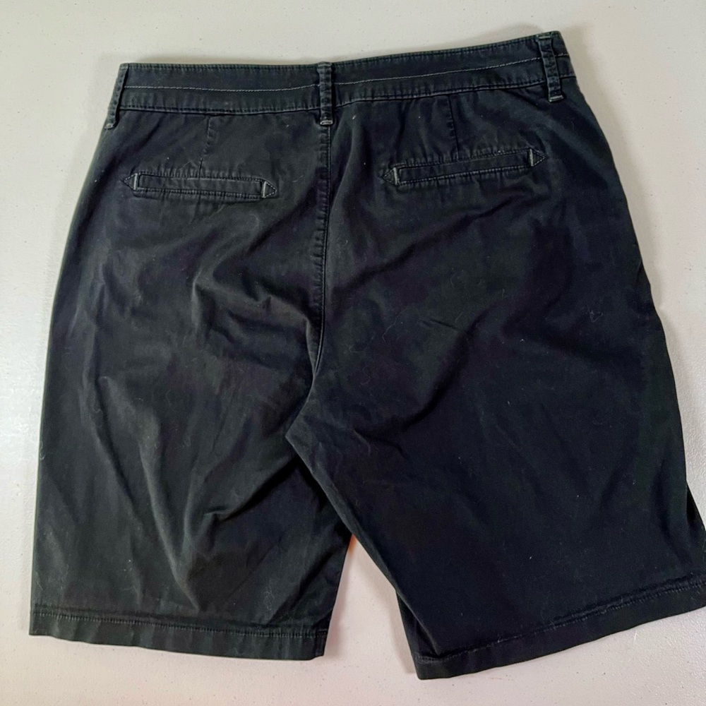 2 pair size 10 shorts for women- Lee Natural Fit, Gloria Vanderbilt Cream Cargo - Picture 14 of 17